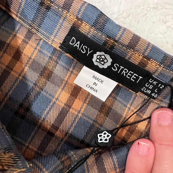 Daisy Street Oversized Orange & Blue Plaid Shirt with Chest Pockets NWT size L - Picture 11 of 11